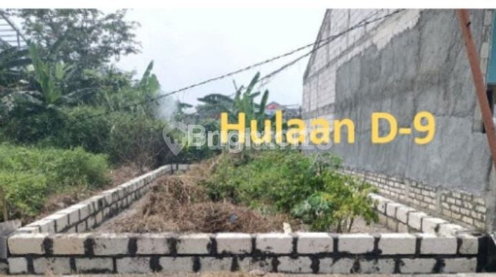 Ready-to-build plot in Menganti near the market. Ready-to-build plot in Menganti near the market.