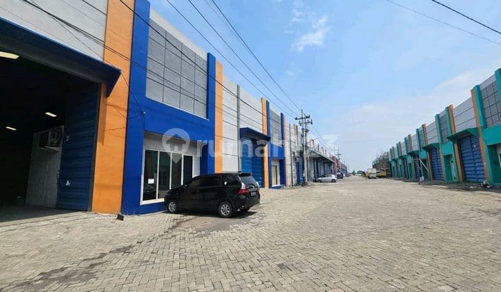 Gudang Ijin Industri Siap Pakai, Dekat Tol Dan Bandara