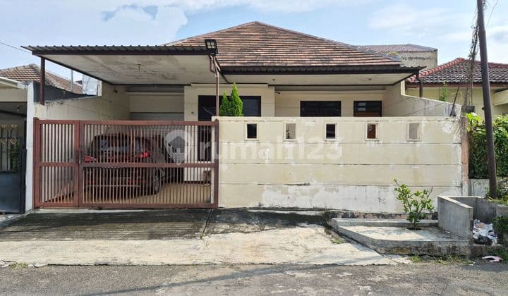 Rumah 1.5 Lantai Siap Huni di Darmo Harapan Utara