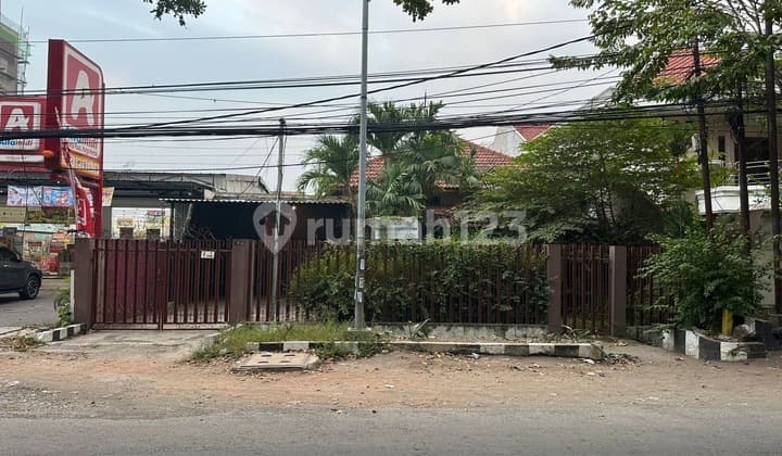 Rumah Raya Tenggilis Mejoyo Dekat Ubaya Surabaya