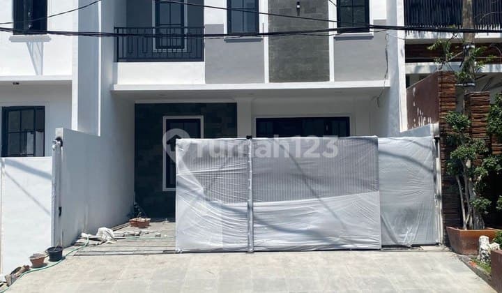 Jual Rumah Unit B Hook Araya Minimalis di Boulevard Surabaya