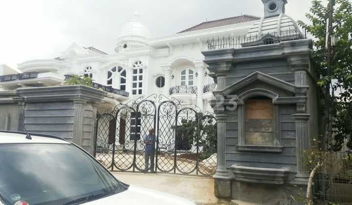 Jual Rumah Mewah Tanah Luas Asri di Ceger