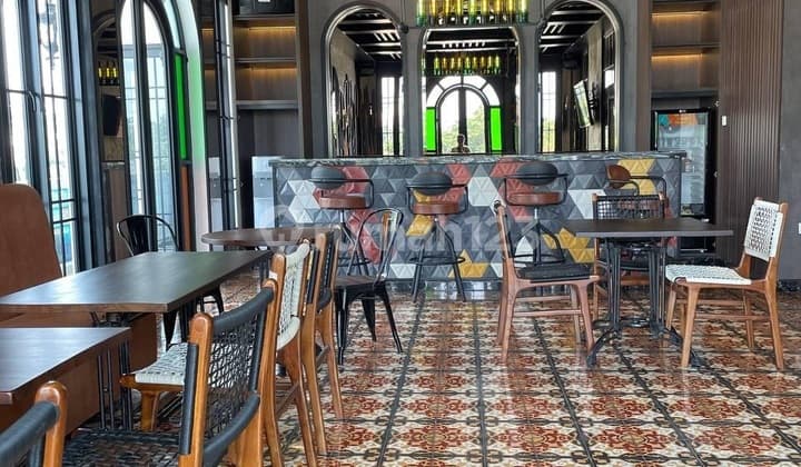 Rumah Hook Mewah Ada Kolam Renang dan Lift di Citra Gran Cibubur