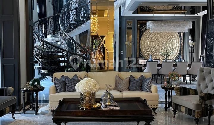 Rumah Hook Mewah Ada Kolam Renang dan Lift di Citra Gran Cibubur