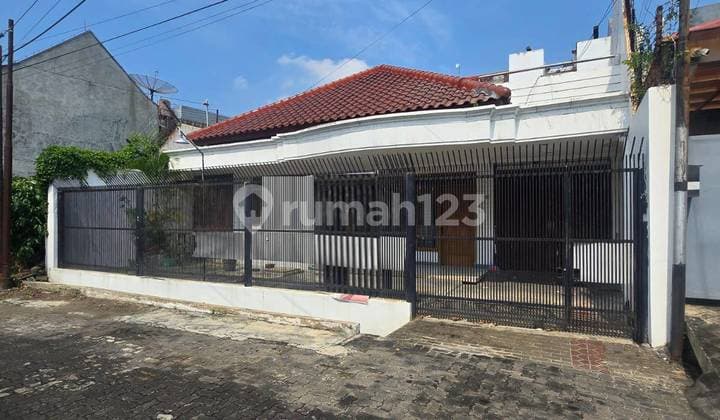 Dijual dan Disewakan Rumah Tengah Kota Bebas Banjir di Jl. Seroja Timur Semarang