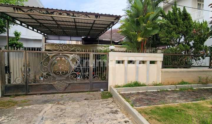 Dijual Rumah Strategis Dekat dengan Bandara di Jl. Puri Anjasmoro