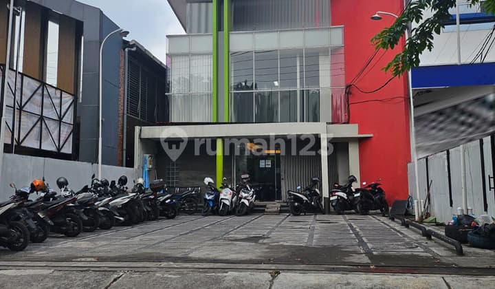 Disewakan Ruko Lokasi Raya Bangunan Baru Di Jl. Majapahit Semarang