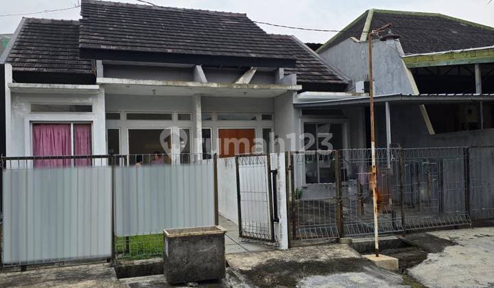 Dijual Rumah Dekat Dengan Pusat Kota Di Jl. Rejosari Tengah Semarang