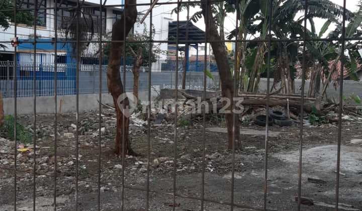 Sebidang tanah kosong di pinggir jala raya, harga bersaing