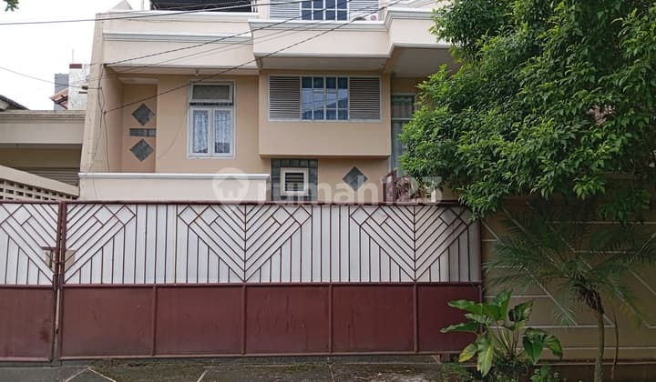 Rumah Layak Huni Di Area Elit Cinere