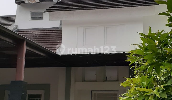Rumah 2 Lantai Sudah Renovasi HGB