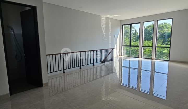 Murah,baru,strategis