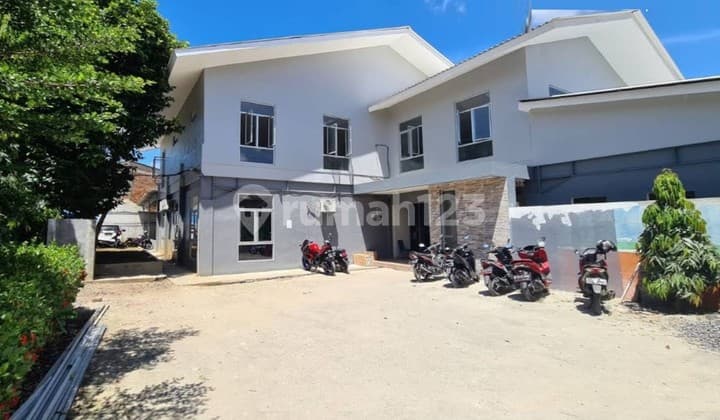 Former School Building at a good price on Ruko Reni Jaya Street, 026AGU