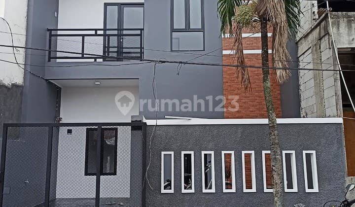 Rumah 2 Lantai Bagus Rapih Siap Huni di Poris 0019 Agu