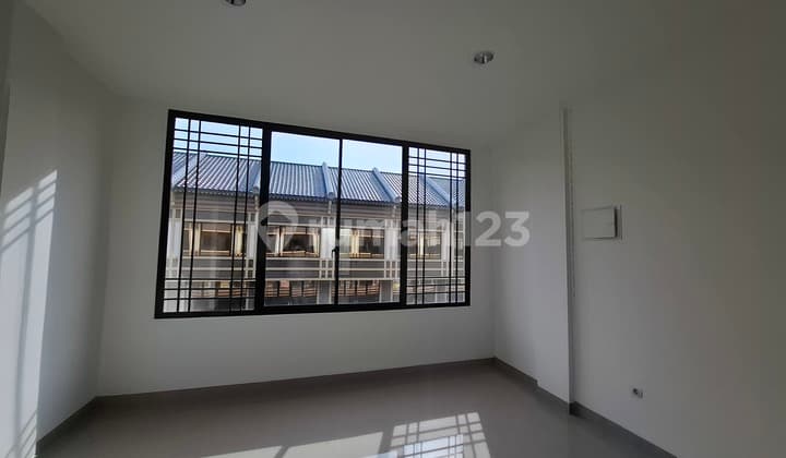 Dijual Ruko Korean Town 3 Gandeng Green Lake City Tangerang