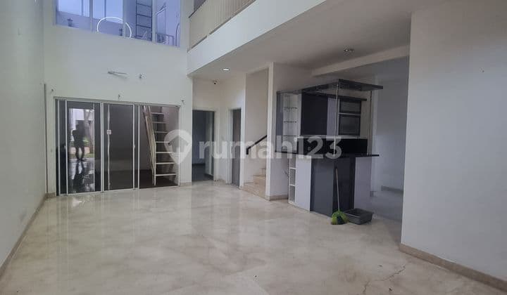 Rumah Murah The Riviera Puri 8x18 Hook Banci