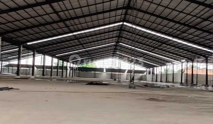 Warehouse in Legok, Tangerang Regency, Area 10,500 M2