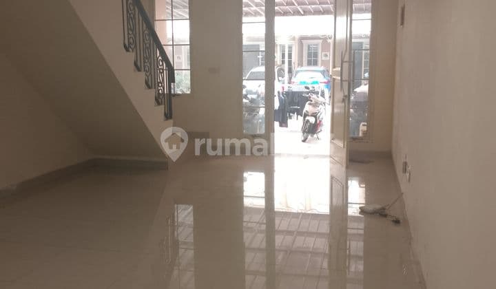 Rumah Green Lake City Cluster West Europe