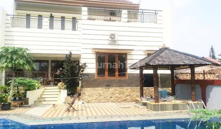 Rumah Sangat Mewah, Ada Kolam Renang di Pancoran, Siap Huni