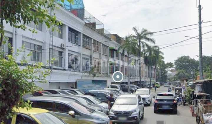 Shop House at Jembatan Lima, West Jakarta, Strategic Location, Negotiable.