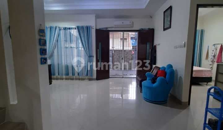 Beautiful Ready-to-Occupy House in Kosambi Baru, West Jakarta, Strategically Located