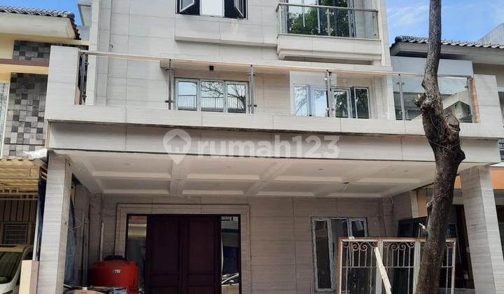 Luxury and Well-Maintained House in Garden House Complex, Pantai Indah Kapuk