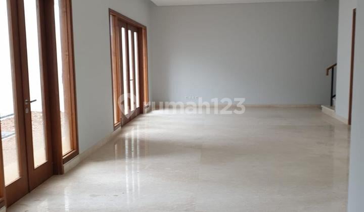 A Nice and Well-Maintained House in East Terrace Metland Tangerang