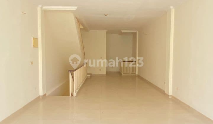 Disewakan Ruko Green Lake City, Lokasi Strategis Harga Bagus