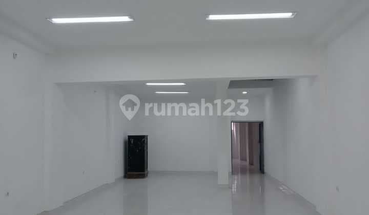 Ruko Pinggir Jalan Pasar Pagi Siap Pakai Usaha di Roa Malaka Tambora Pasar Pagi