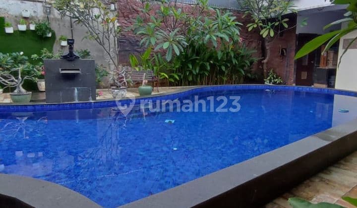 Pearl Beach House SHM 2 Floors Semi Furnished Good Ready to Live Southeast Facing Cheap in Penjaringan North Jakarta _y2
