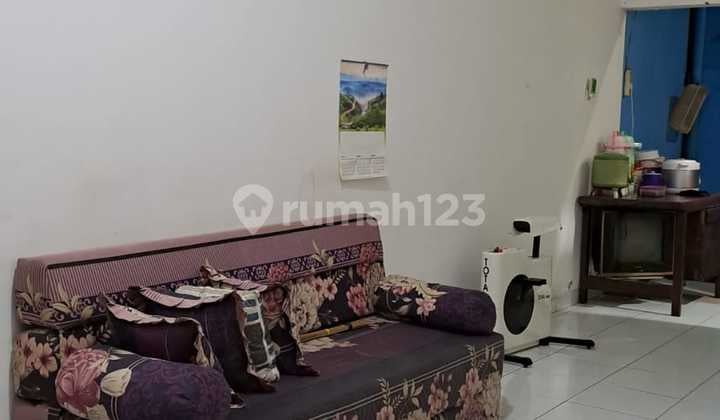 For Sale 90 M2 House with SHM in Moh Toha, Tangerang, Banten