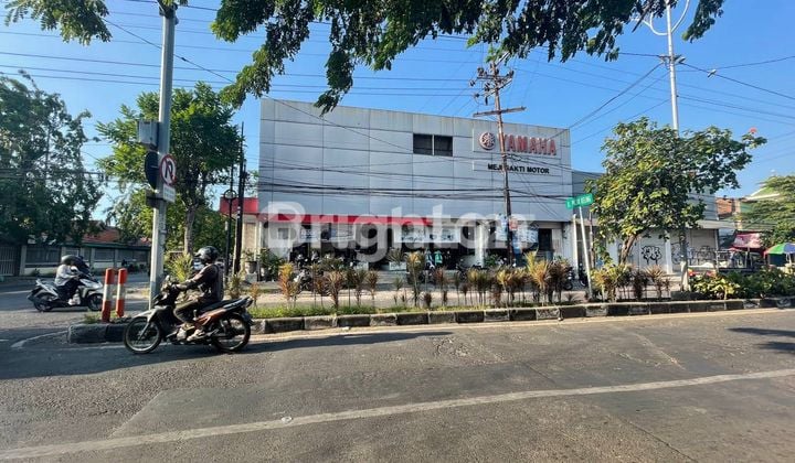 Ruko Pacar Keling - Pusat Kota Surabaya, Daerah Padat Penduduk. Dekat Suramadu