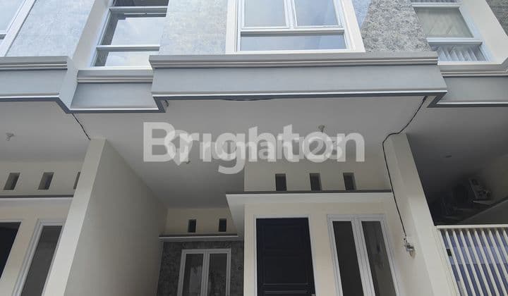 Rumah 2 Lantai Baru Gress Tengah Kota Surabaya Harga 900 Jt An Masih Nego - Ploso Timur - Tambaksari, Lokasi Strategis Dekat Dengan Galaxy Mall Dan Universitas Airlangga, Widya Mandala