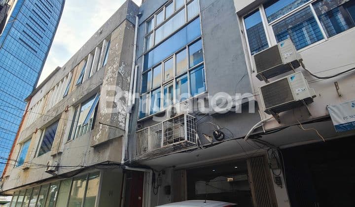 RUKO SURYA INTI PERMATA - HR Muhammad Surabaya, Lokasi Strategis, Dekat Pakuwon Mall dan Pusat Aktivitas Bisnis Surabaya Barat