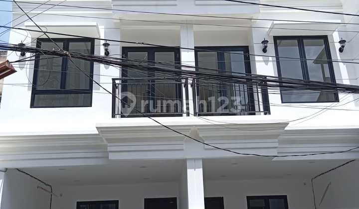Dijual Rumah Baru 3Lt di Duri Kepa, Uk 4X4.75m2, Harga Rp 2.29M.