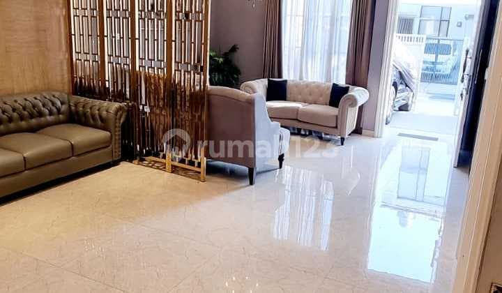 Disewa Rumah 3Lt Furnish di Permata Buana, Uk 8X18m2, Hrga Rp 250Jt/Th, Min 2Th.