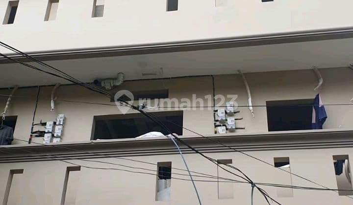 Dijual Kos Full Furnish dan Terisi Full,5Lt di Tanjung Duren, Luas Tanah 138,4M2, 51 KT, Harga Rp 12.5M.