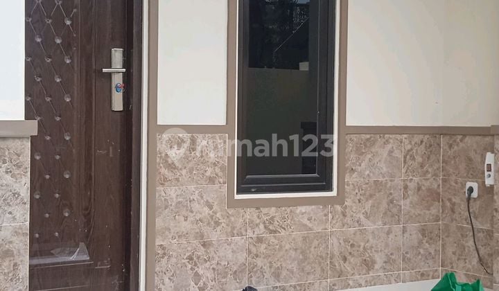 Dijual Rumah Baru di Duri Kepa, Hook, Uk 8X13m2, 2.5Lt, Harga Rp 3M.