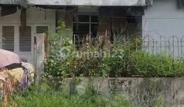 Rumah Hitung Tanah di Blok G Cinere. SHM