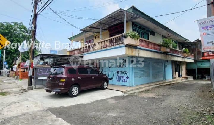 Kebayoran Lama - Land for Sale with Old Building on It, Price Below NJOP (Official Tax Assessment Value)