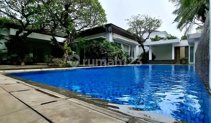 Selong, Kebayoran Baru - Disewakan Rumah Mewah Unfurnished Lokasi Kebayoran Baru