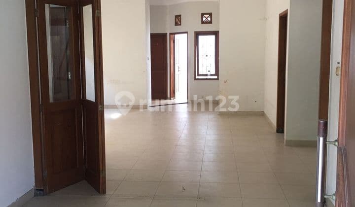 Laweyan, Surakarta - House for Sale in Good Condition, Strategic Location