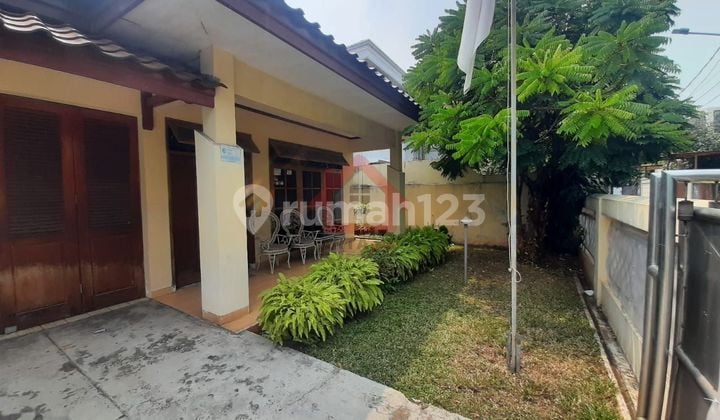 For Sale Old 2-Storey House with Good SHM in Kebayoran Lama