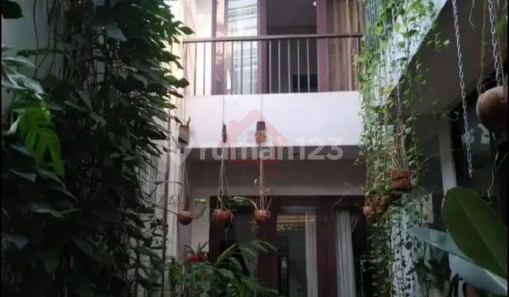 Dijual Guest House Full Furnished 2 Lantai di Menteng