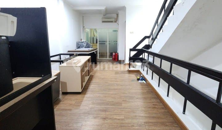 Ruko Siap Pakai di Grand Wijaya Centre Kebayoran Baru