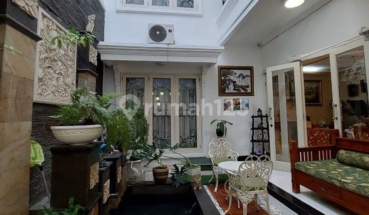 Rumah Mewah Semi Furnished Siap Huni Di Cirendeu Tangsel