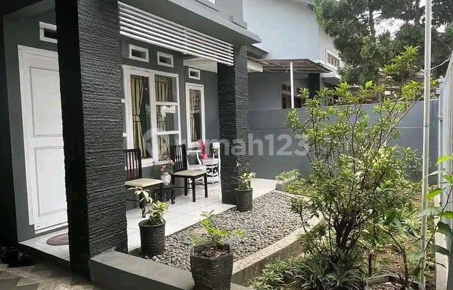 House in Permata Buahbatu with SHM Certificate, Close to STT Telkom and Near the Toll Road.