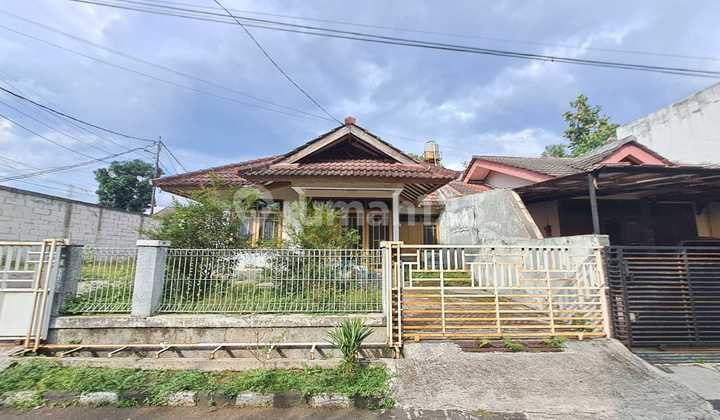 Rumah Hitung Tanah Dalam Komplek Antapani Bandung Kota SHM