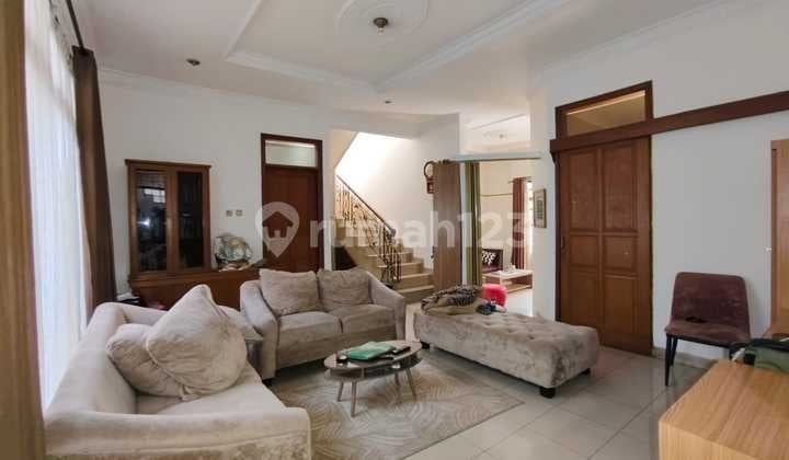 Rumah di Jalan Utama Area Bisnis Burangrang Lodaya Talagabodas