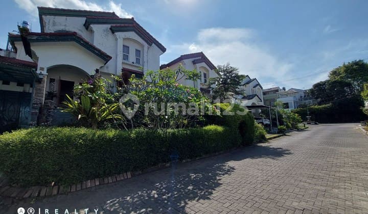 Rumah Murah Pusat Kota di Perumahan Elite Alamanda Dago Bandung